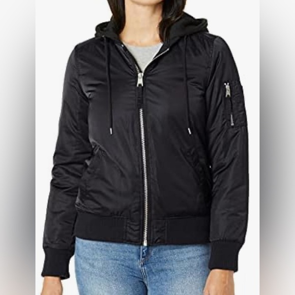 Levi’s Black Bomber Jacket. - Picture 1 of 10